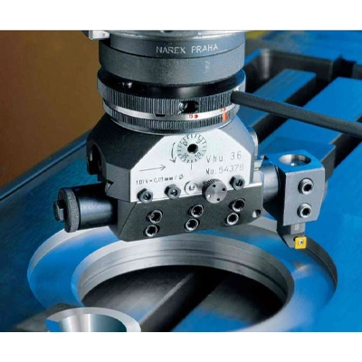 Universal Boring and Facing Head Narex